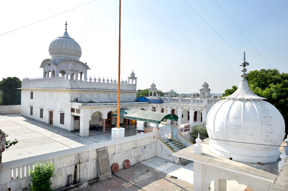 Gurudawara Lakhnaur Sahib